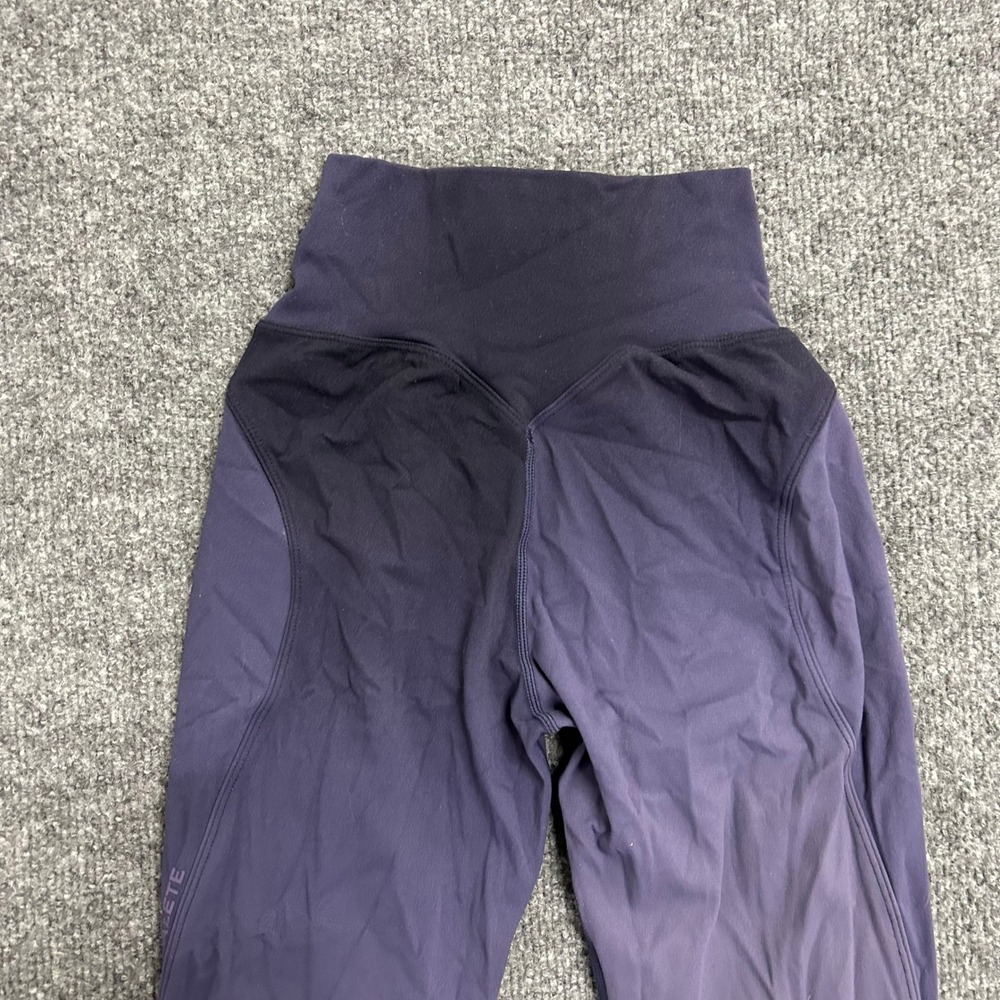Alphalete Flare Leggings Womens Size XS Purple High Waisted Contoured Yoga Pants - Picture 7 of 8